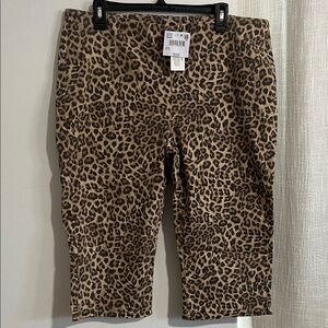 American Eagle Outfitters Leopard Print Capris